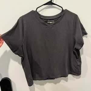 Madewell charcoal gray cropped short sleeve tee shirt